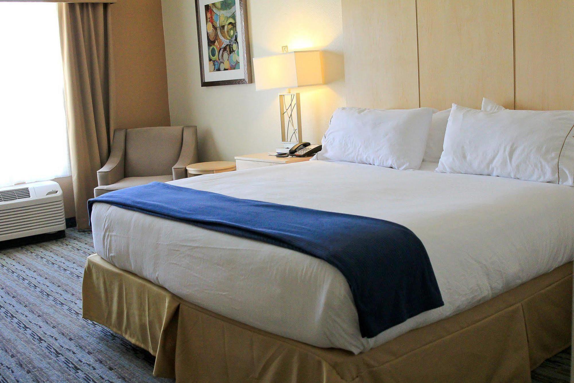 Express & Brooks Base By Ihg San Antonio