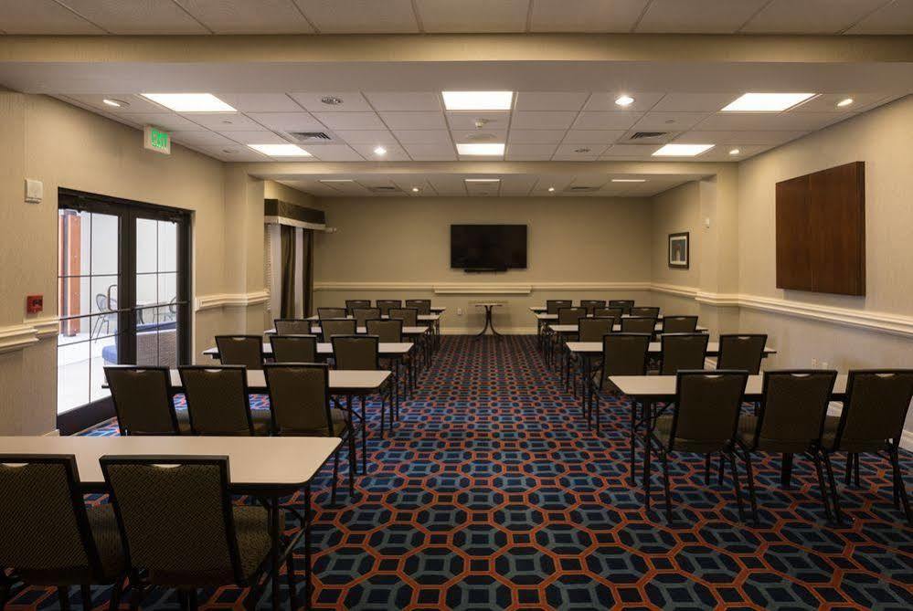 Hotel Homewood By Hilton North 3*
