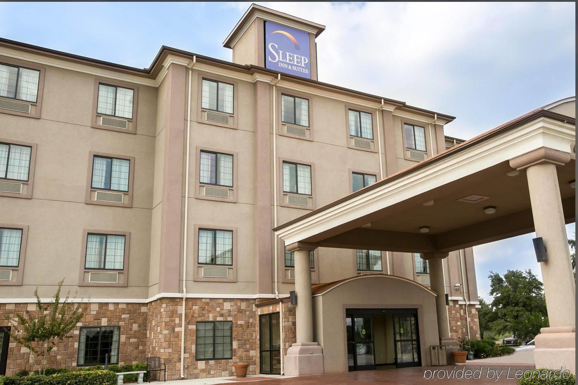Surestay By Western Near Seaworld Hotel