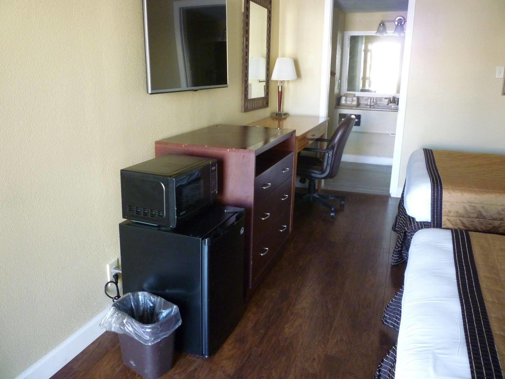 Days By Wyndham Alamo/riverwalk Motel 2*
