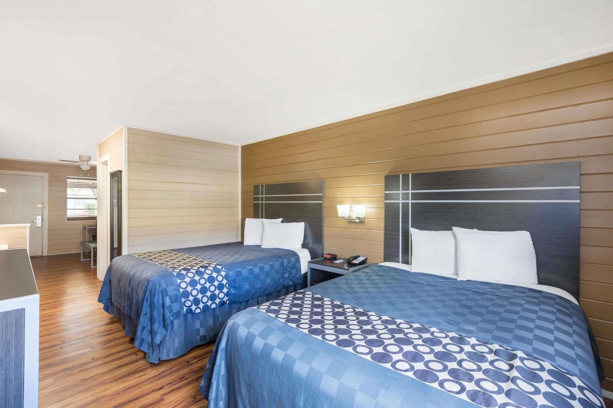 Salado Creek Hotel San Antonio