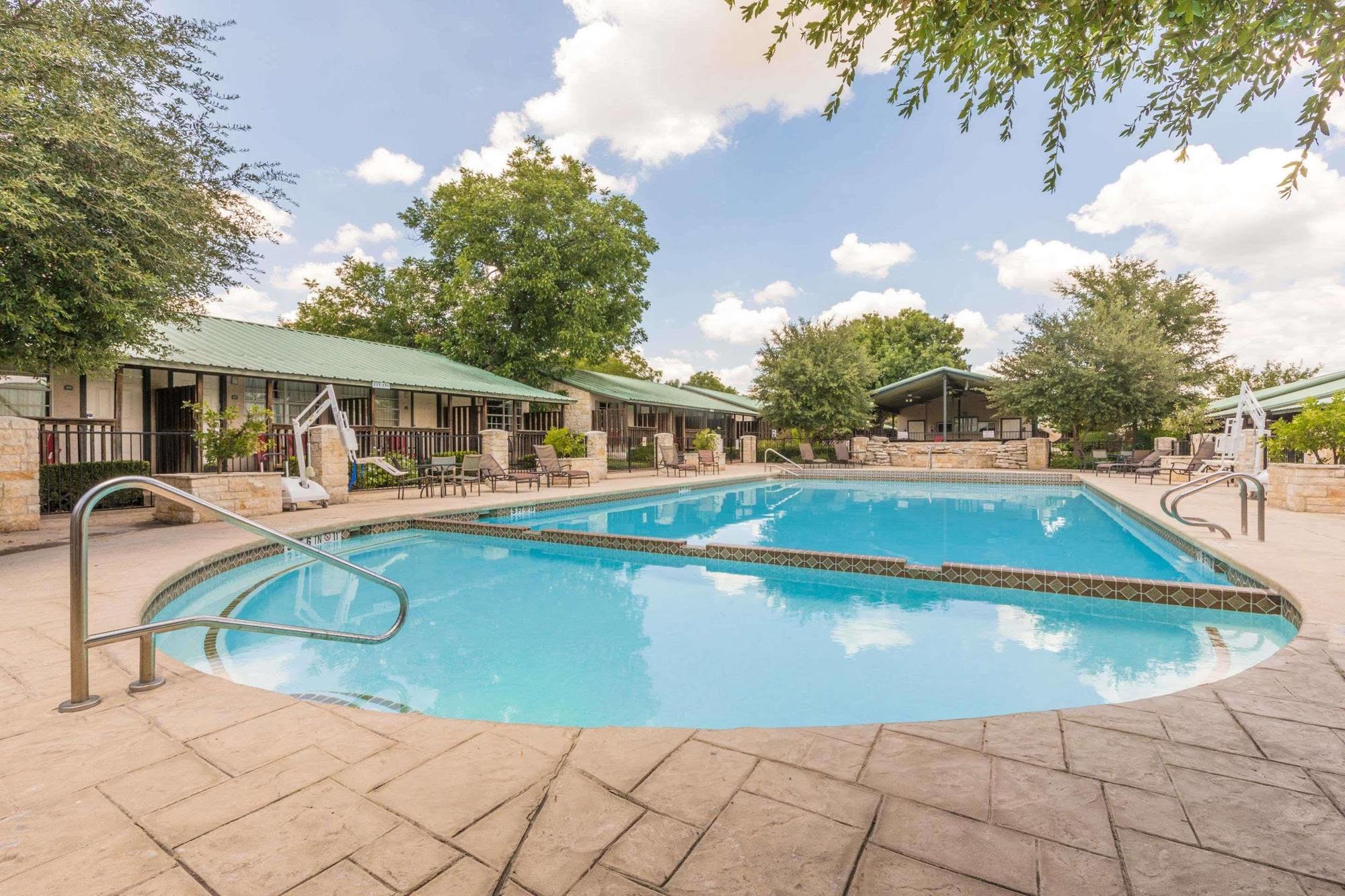 Salado Creek Hotel San Antonio