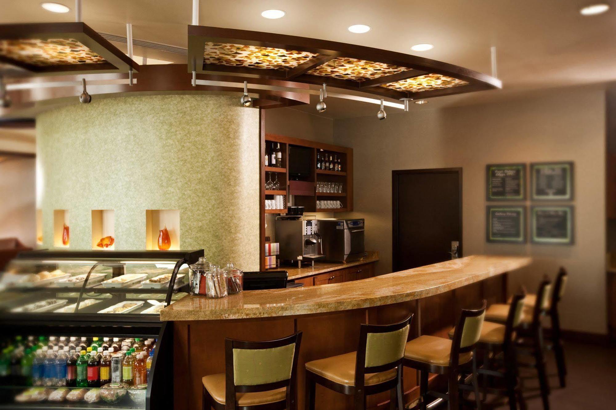 Hotel Hyatt Place Riverwalk 3*
