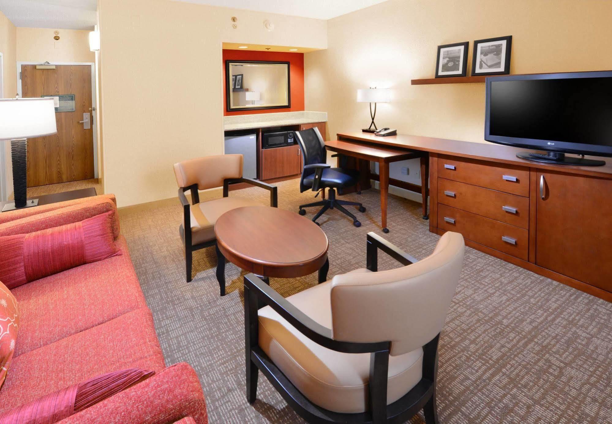 Courtyard By Marriott Downtown San Antonio