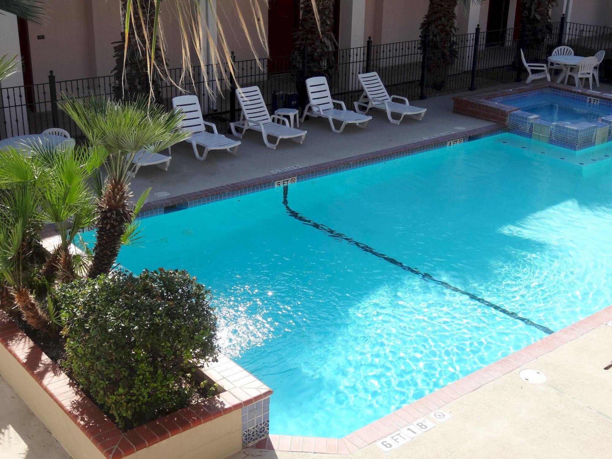 Howard Johnson By Wyndham & 2* San Antonio