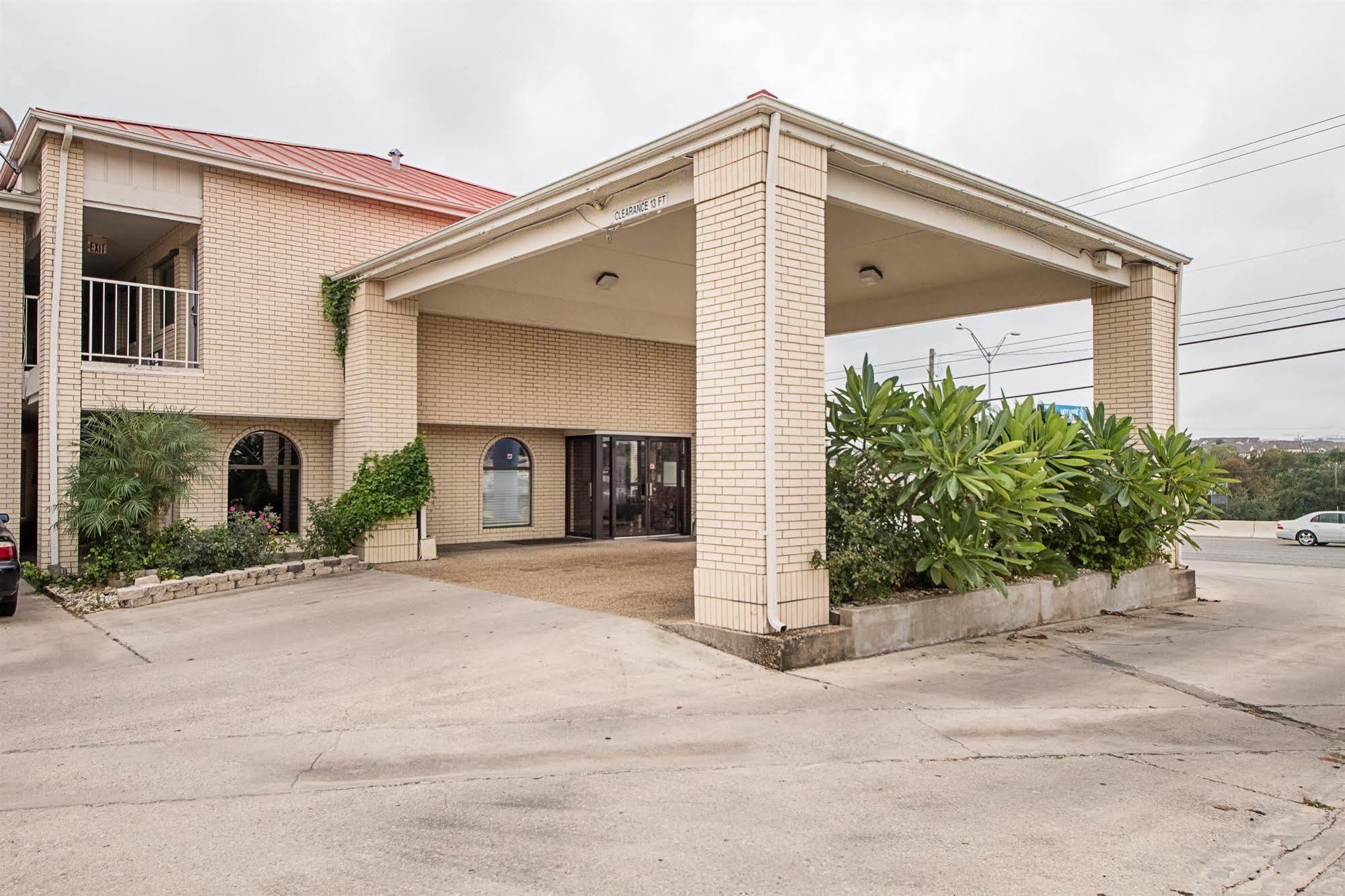 Hotel 6-san Antonio, Tx - Fiesta Trails San Antonio