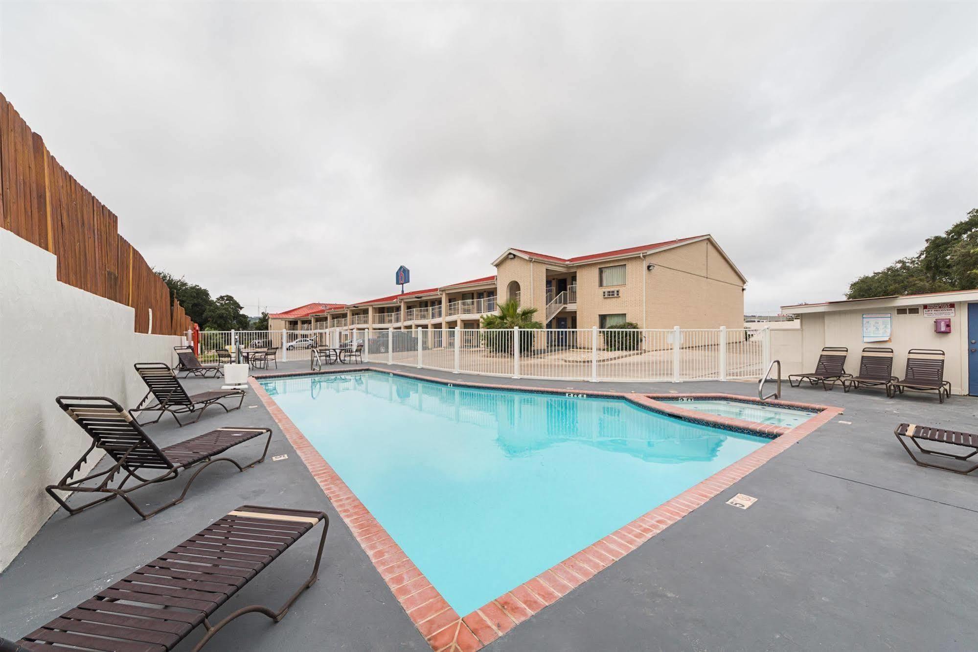 6-san Antonio, Tx - Fiesta Trails Hotel