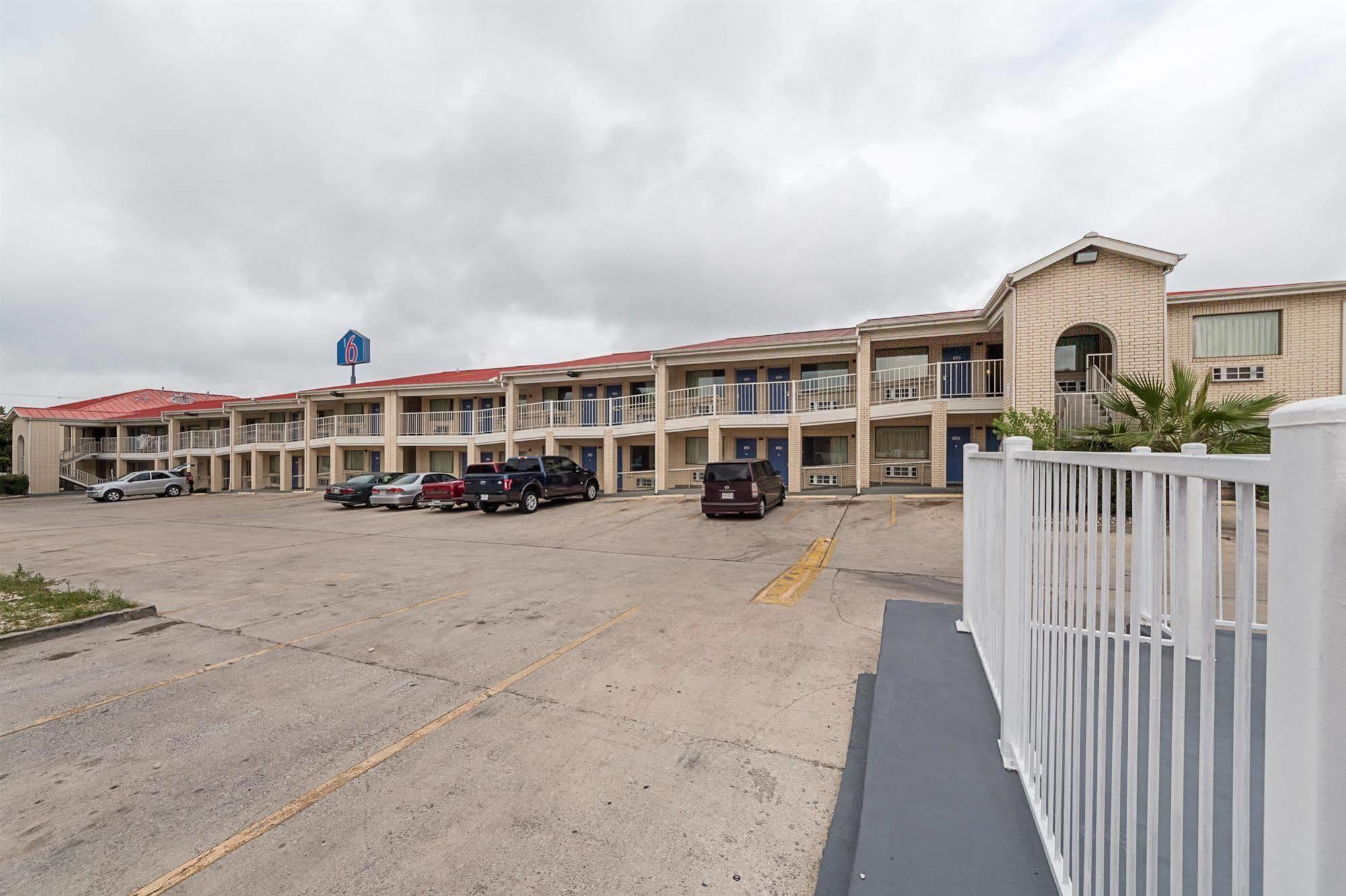 6-san Antonio, Tx - Fiesta Trails Hotel 2*