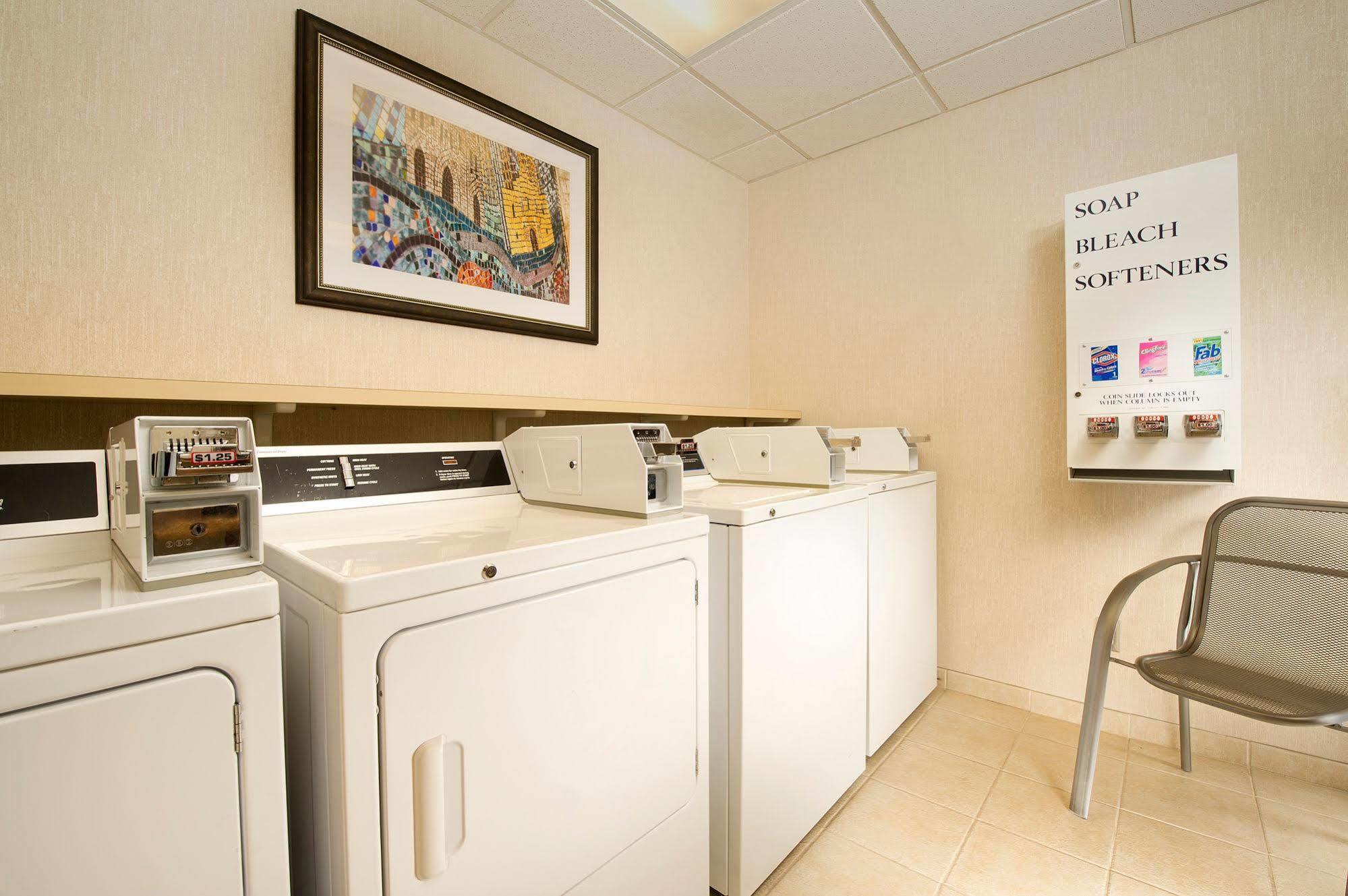 Pear Tree Northwest Medical Center Hotel 3*