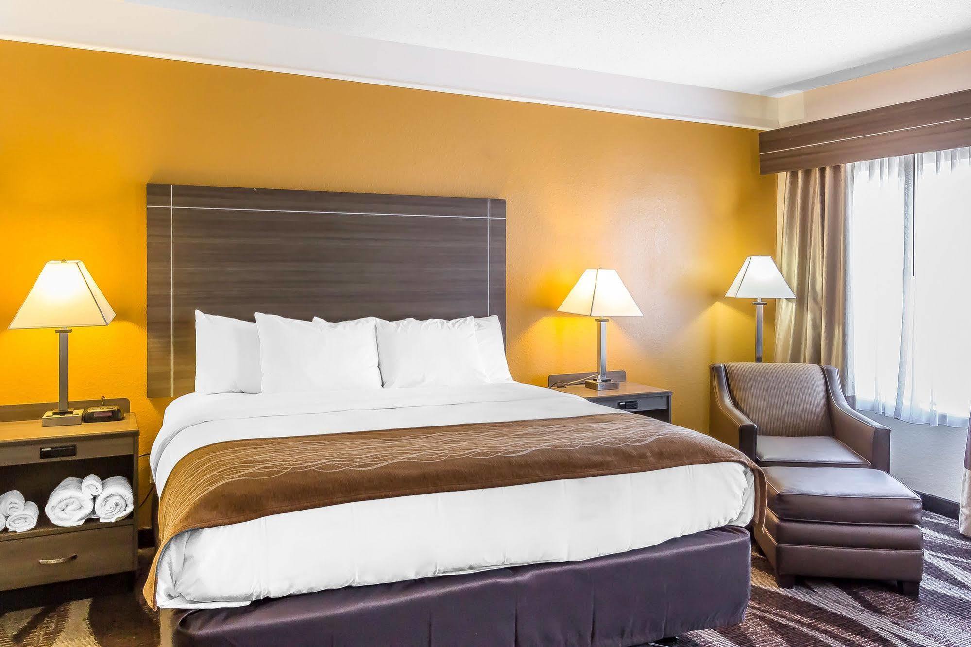 Comfort I-10 East Near At&t Center Hotel San Antonio