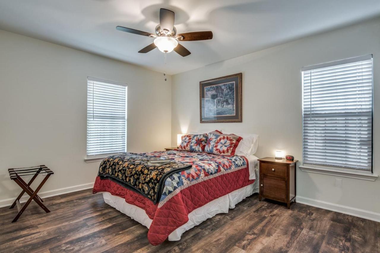 Gateway Casita - Sleeps 12, 5 Minutes To Lackland Holiday home San Antonio