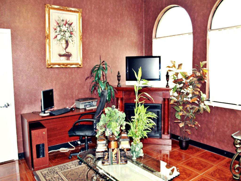 Super 8 By Wyndham At I-10 2* San Antonio