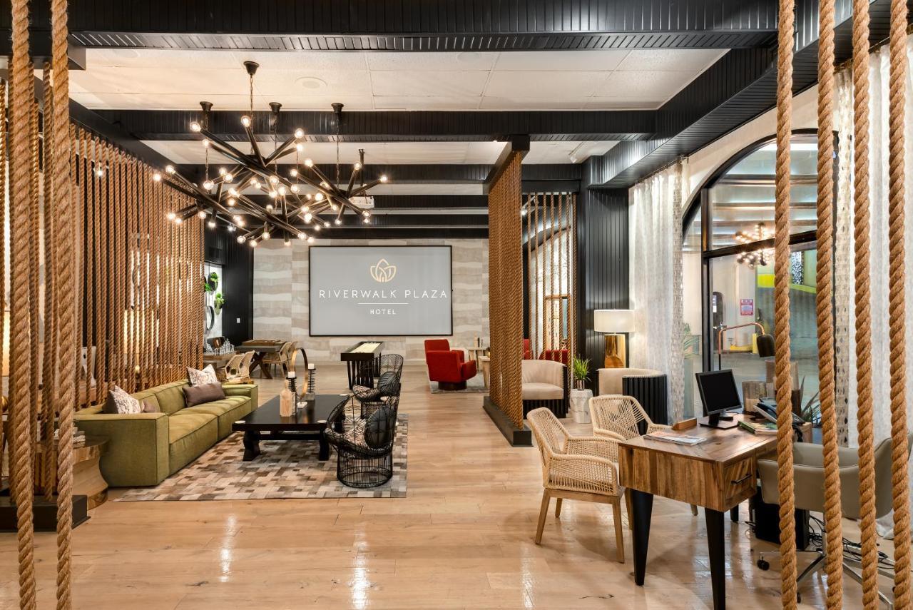 Riverwalk Plaza Hotel 3*