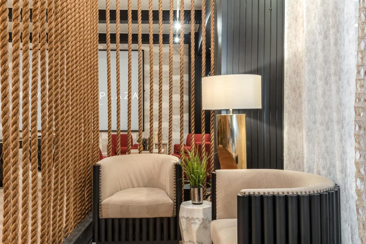 Riverwalk Plaza Hotel