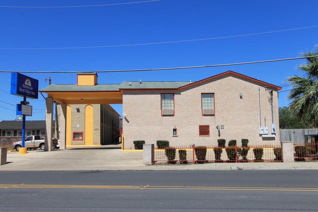 Americas Value San Antonio/lackland Afb Motel 2*