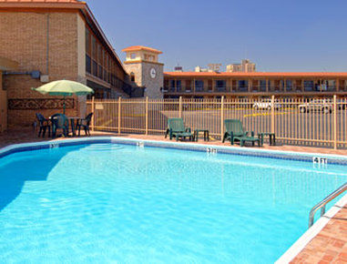 Motel Days By Wyndham Alamo/riverwalk 2*