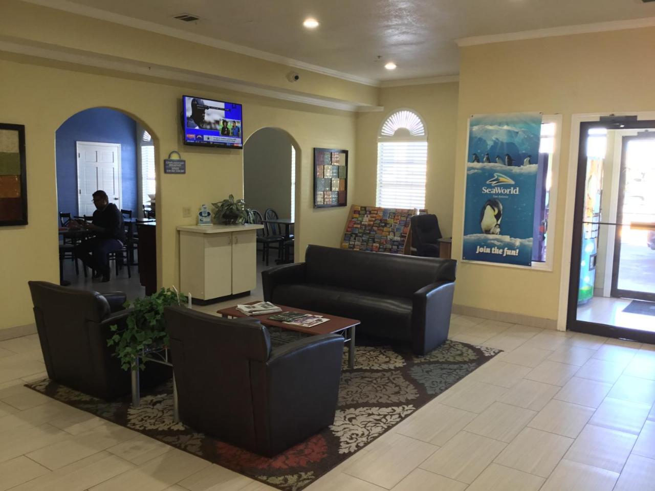 Hotel Days By Wyndham Near Seaworld San Antonio