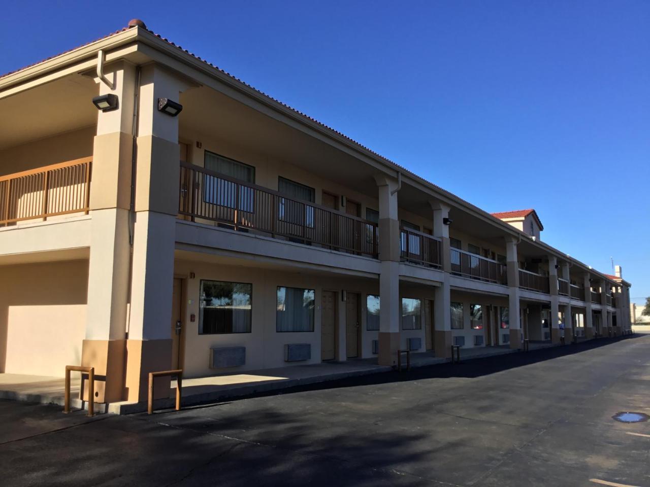 Hotel Days By Wyndham Near Seaworld 2*