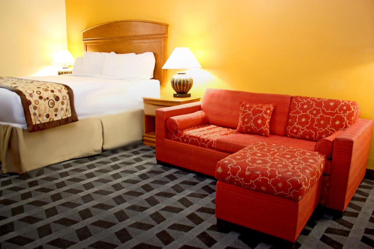 Americas Value - At&t Center/fort Sam Houston 2*