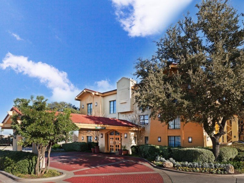 La Quinta By Wyndham I-35 N At Toepperwein 2*