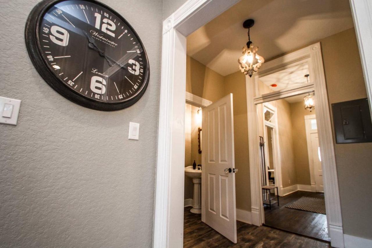 Holiday home Wyoming St Restored Historic 2br/1ba Downtown San Antonio
