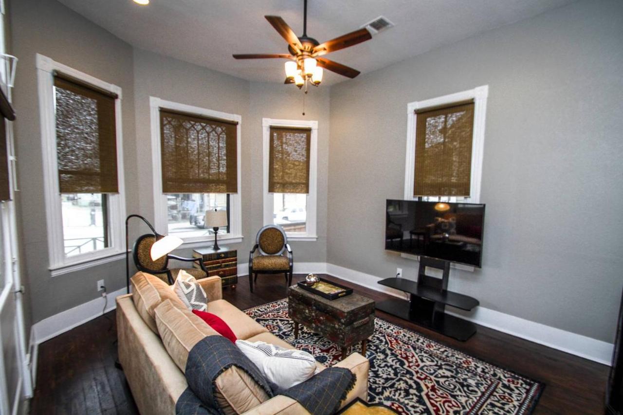 Wyoming St Restored Historic 2br/1ba Downtown *