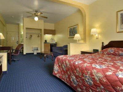 Howard Johnson By Wyndham & 2*