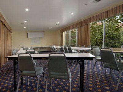 Howard Johnson By Wyndham & Hotel San Antonio