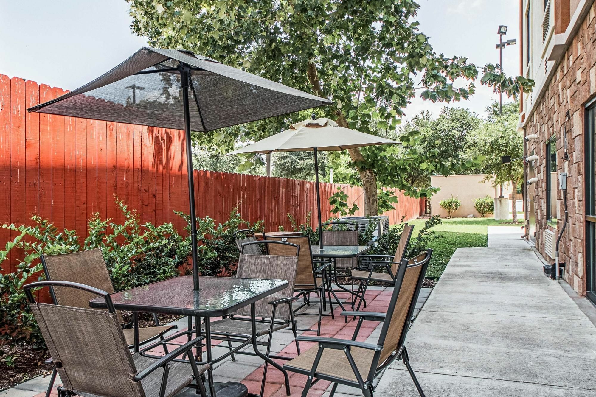 Surestay By Western Near Seaworld 3*