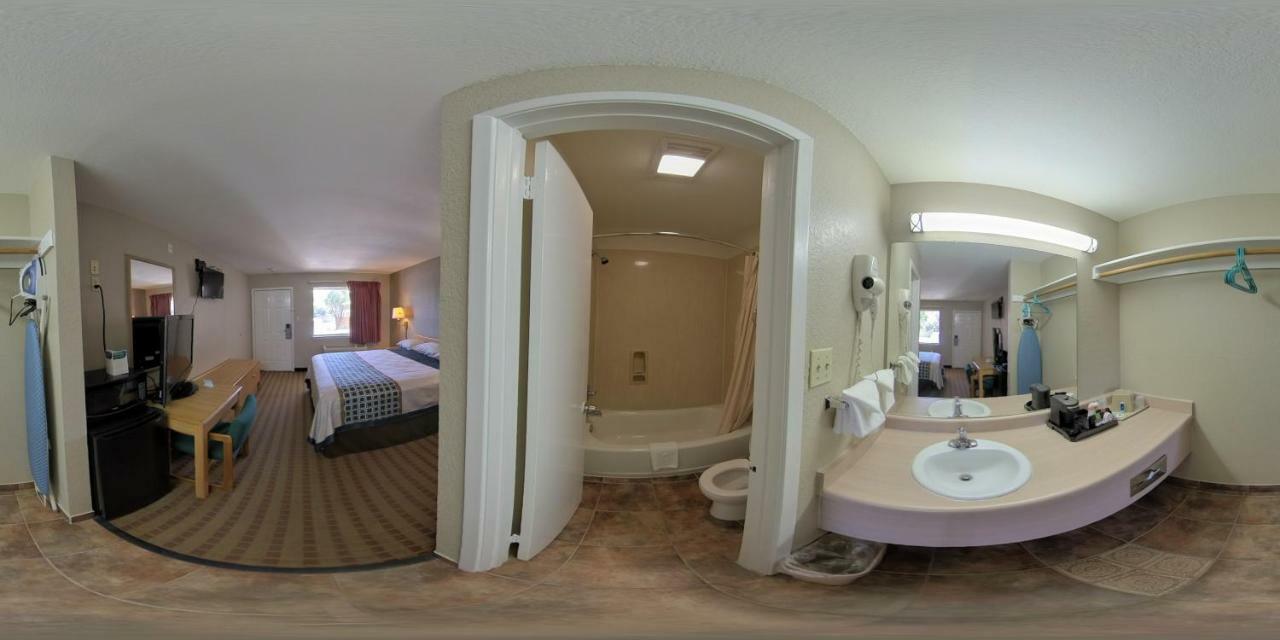 Hotel River