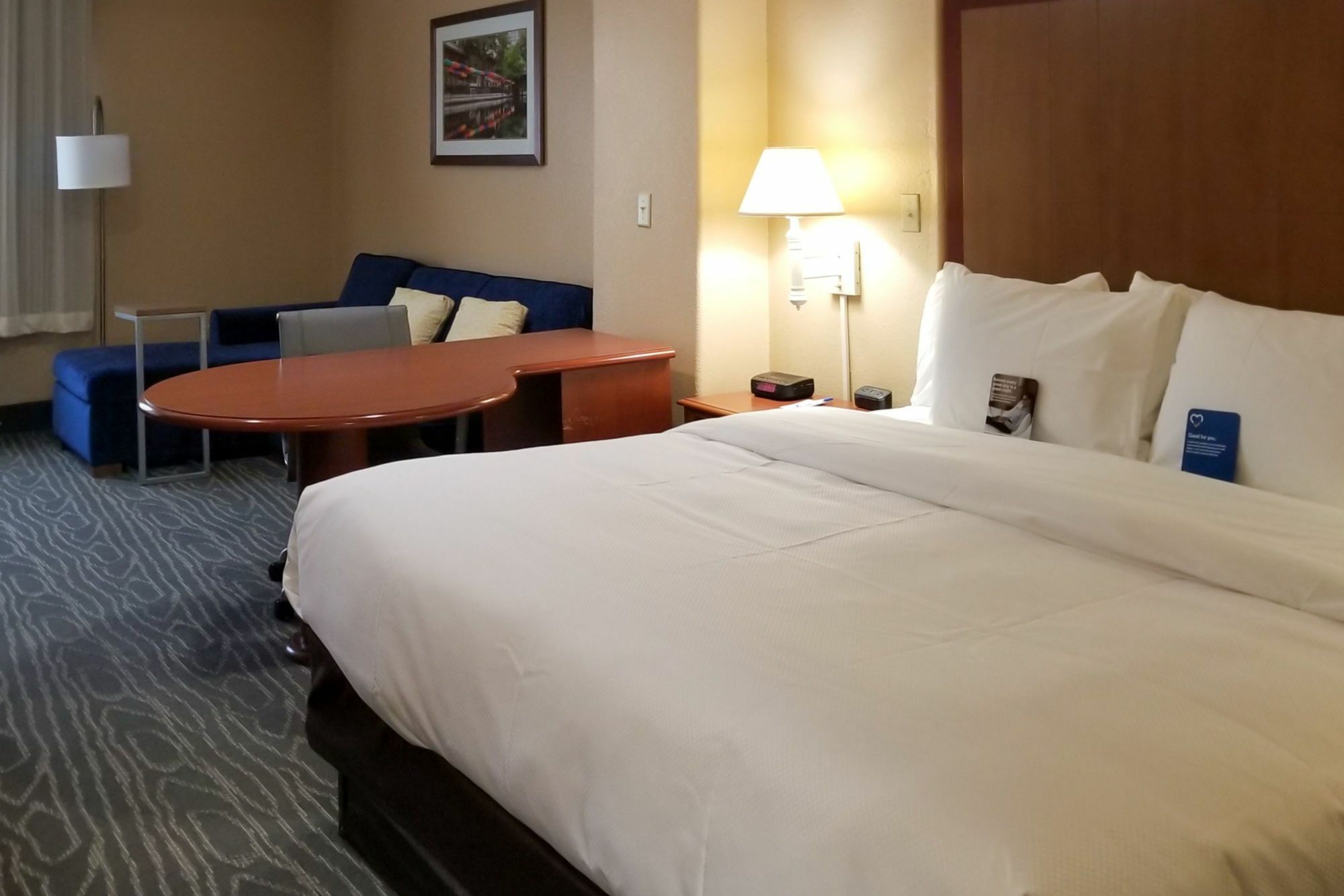 Comfort & Near Six Flags & Medical Center Hotel 3*