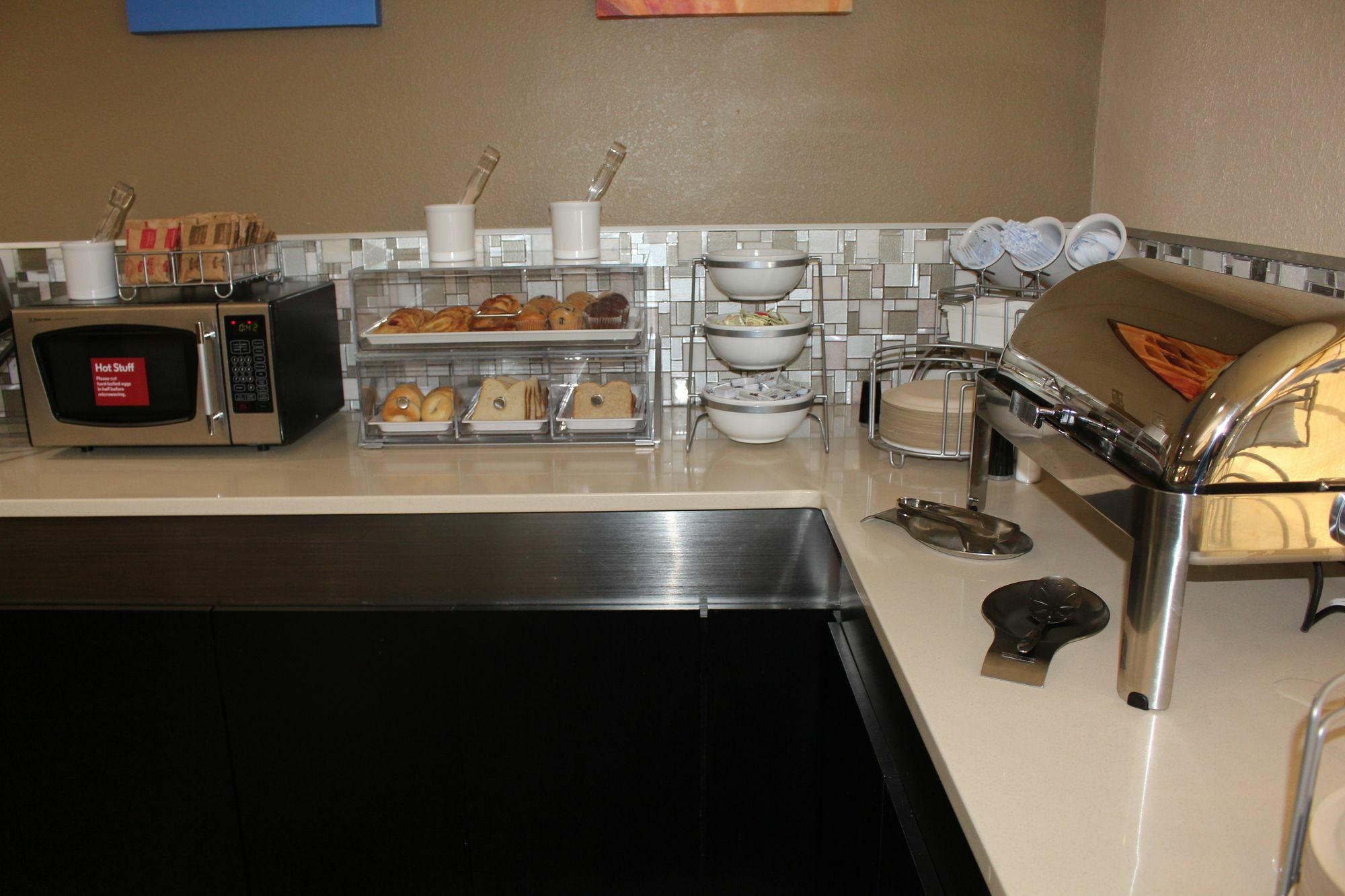 Hotel Comfort & Near Six Flags & Medical Center