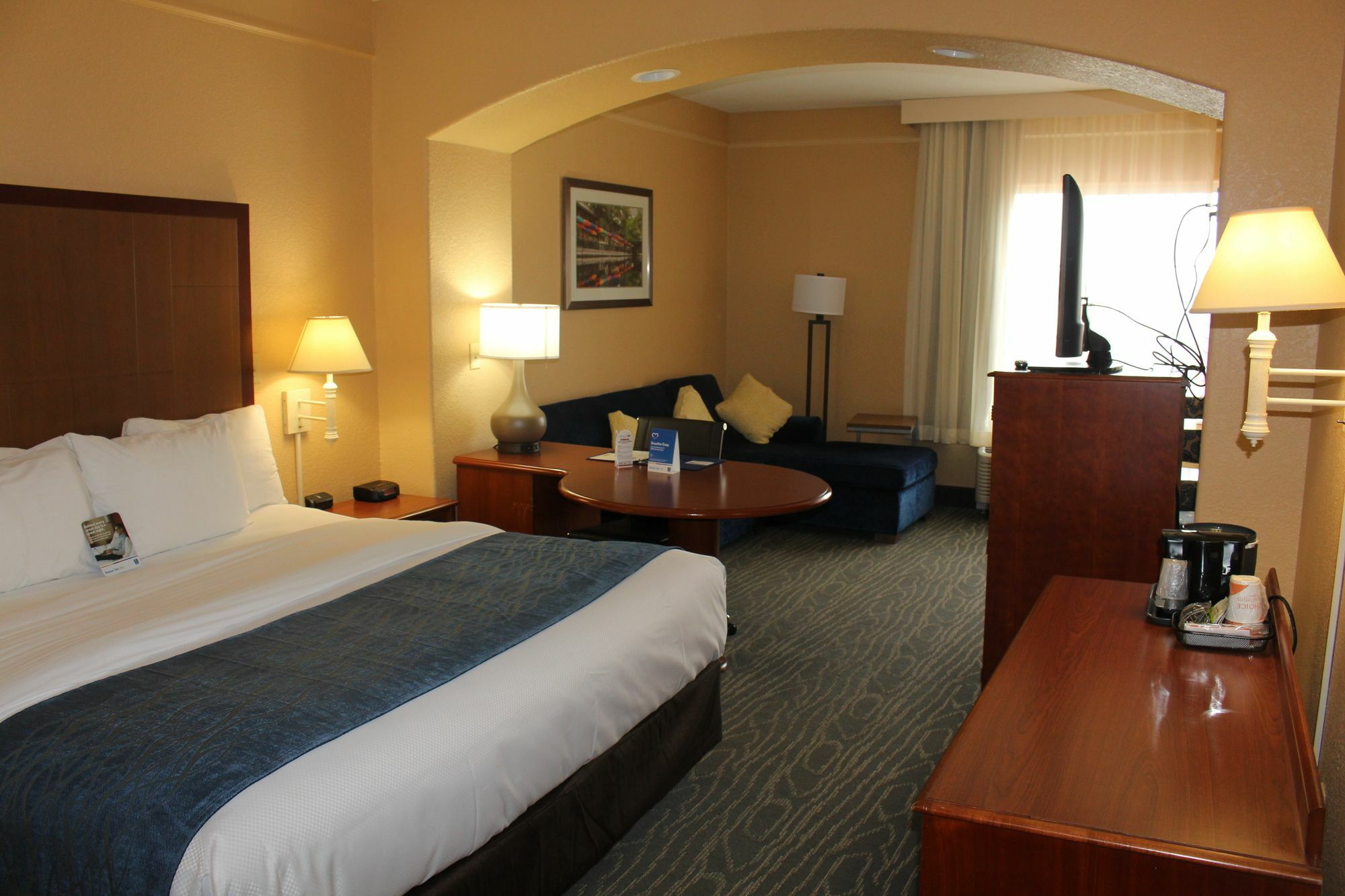 Hotel Comfort & Near Six Flags & Medical Center San Antonio
