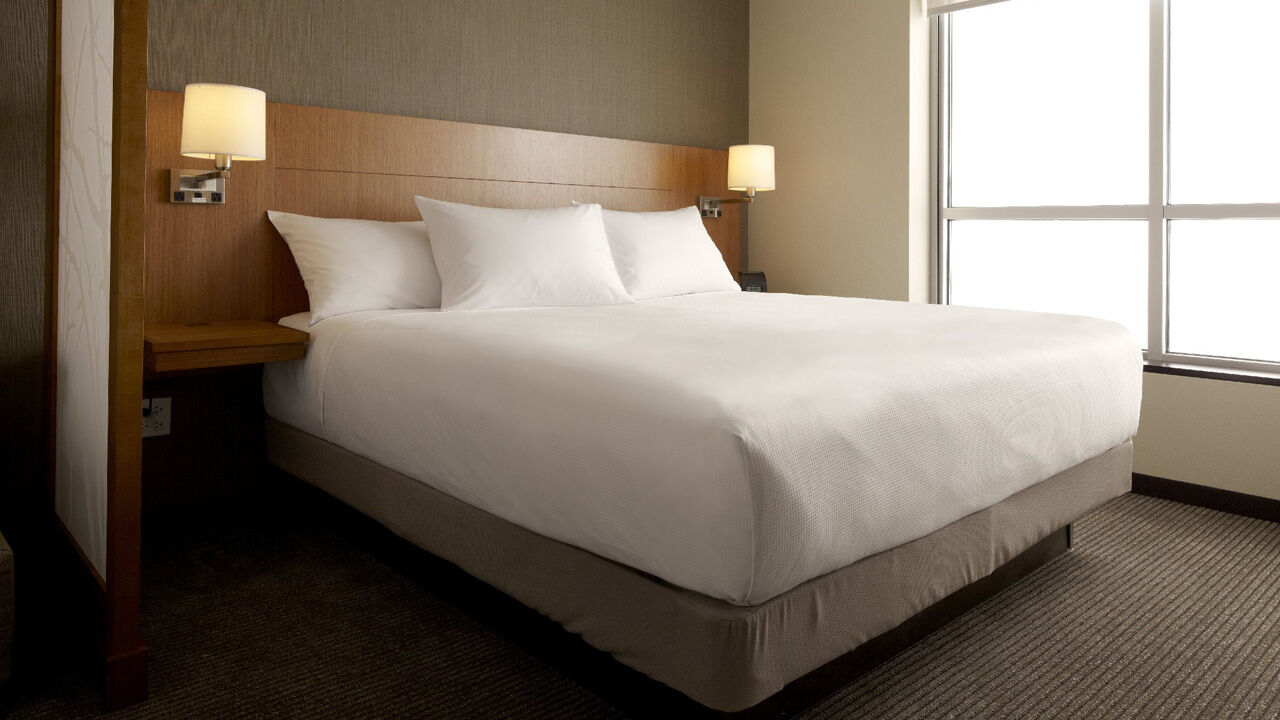 Hyatt Place Riverwalk Hotel