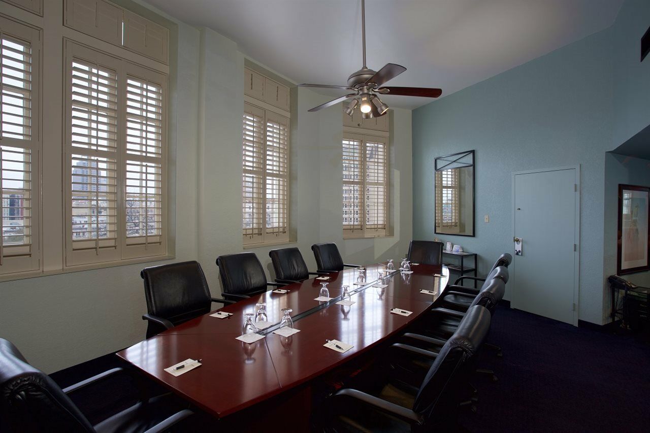 The Crockett Hotel 3*