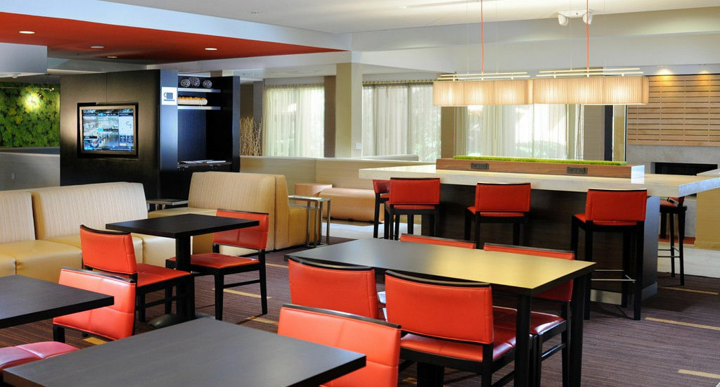 Courtyard By Marriott Downtown 3*