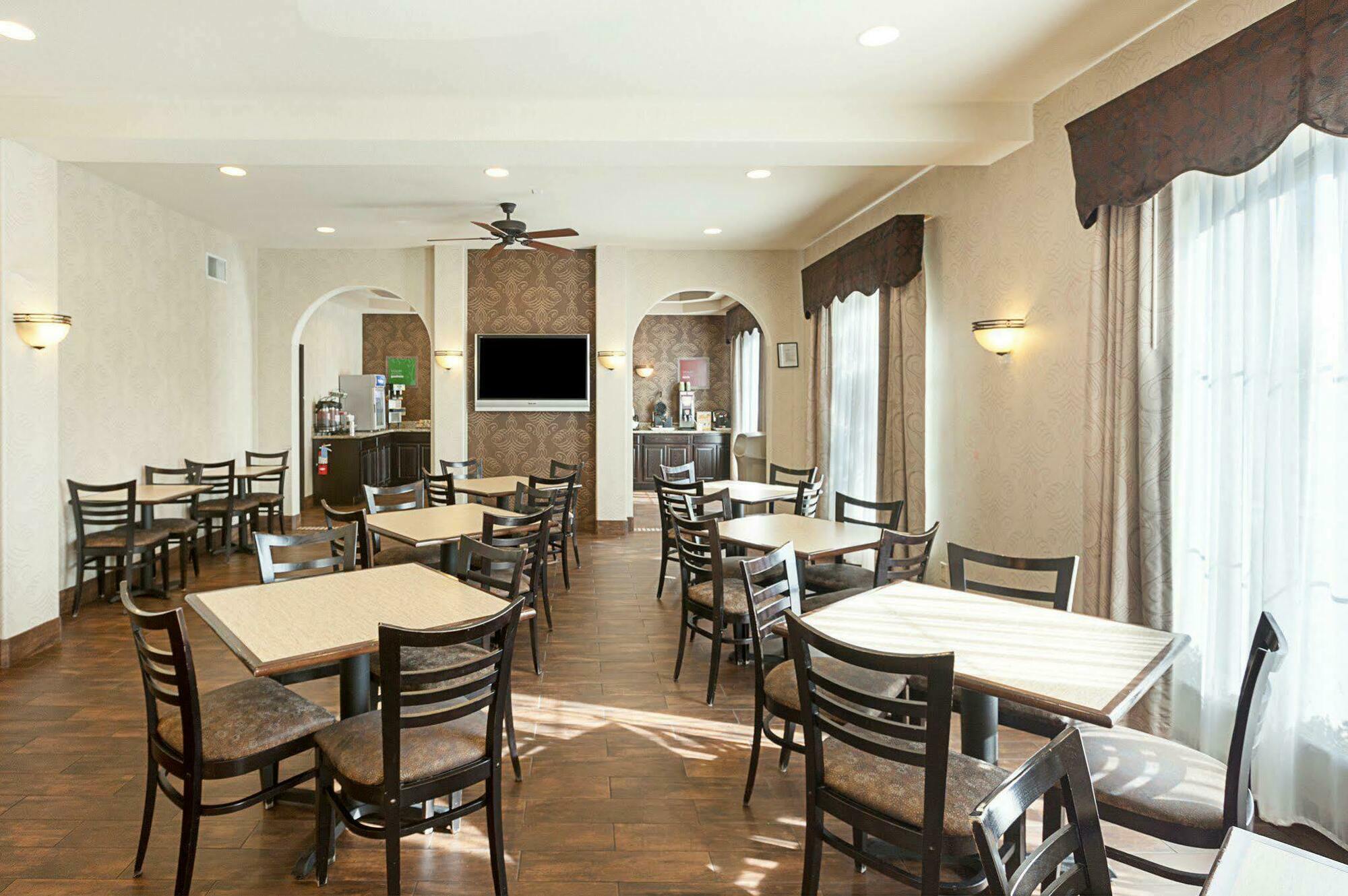Spark By Hilton Near Seaworld Hotel 3*