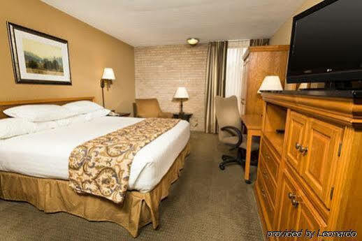 Drury Plaza Airport 3* San Antonio