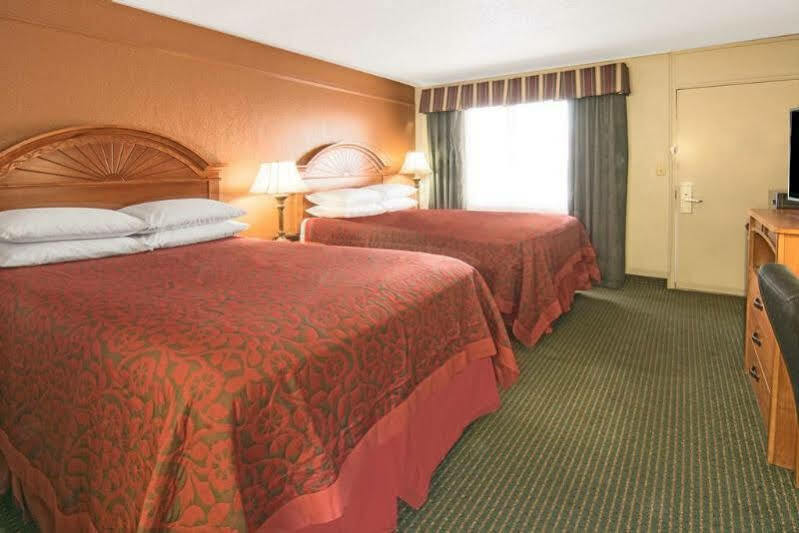 Days By Wyndham N.w. Medical Center Hotel