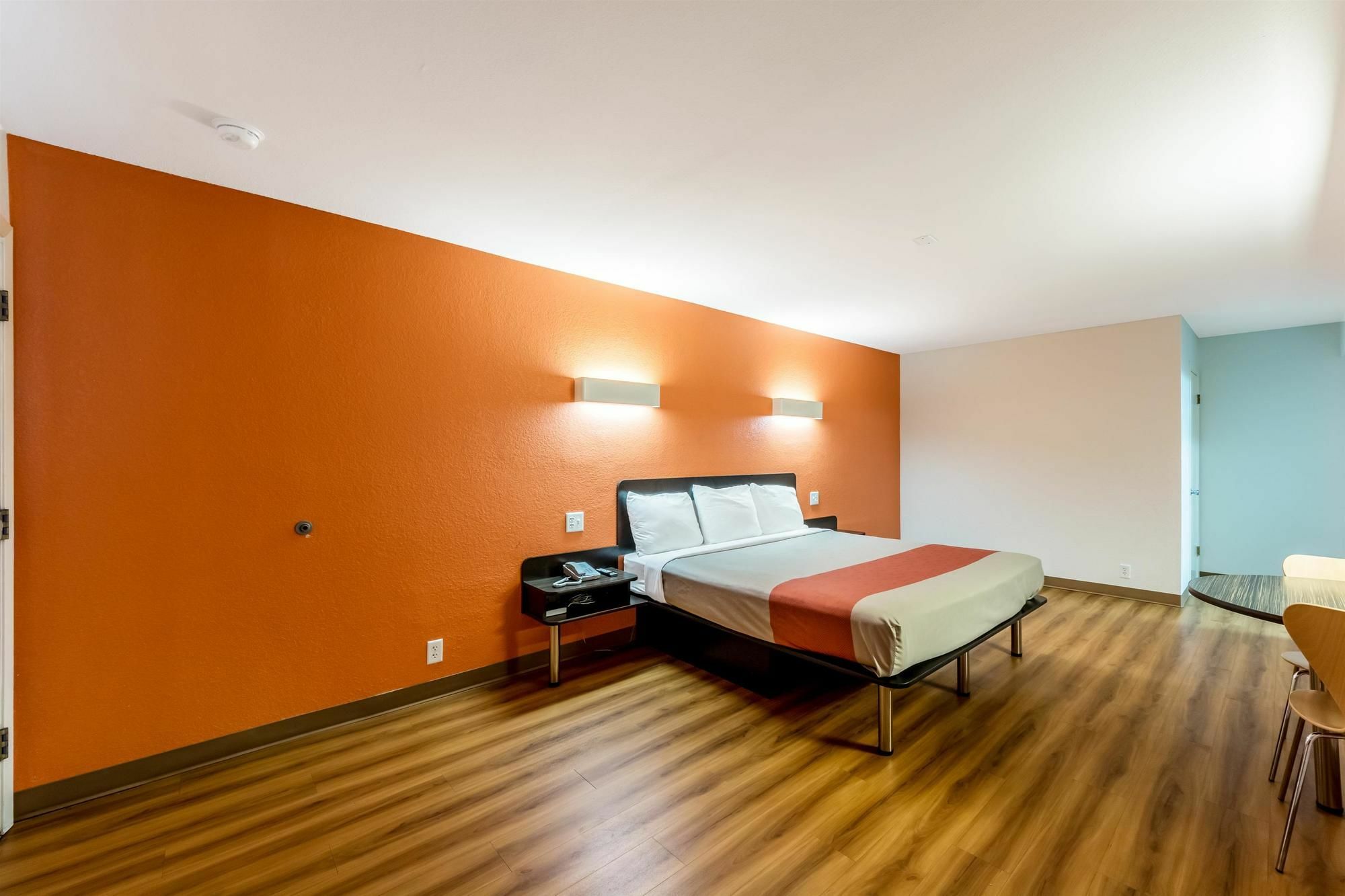 Hotel 6-san Antonio, Tx - South Ww White Rd