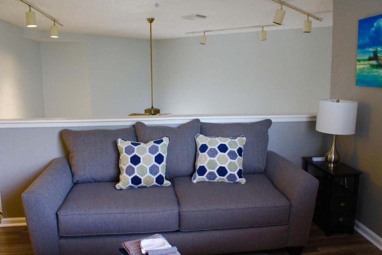 Gated Subdivision Contemporary Yet Cozy Fun *