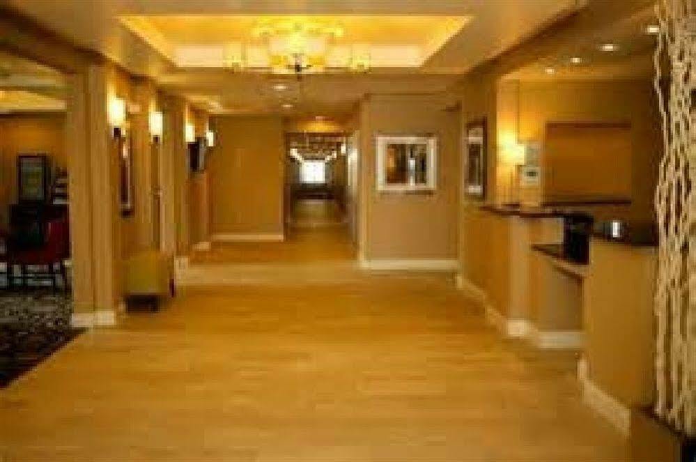 Express & Brooks Base By Ihg 3*
