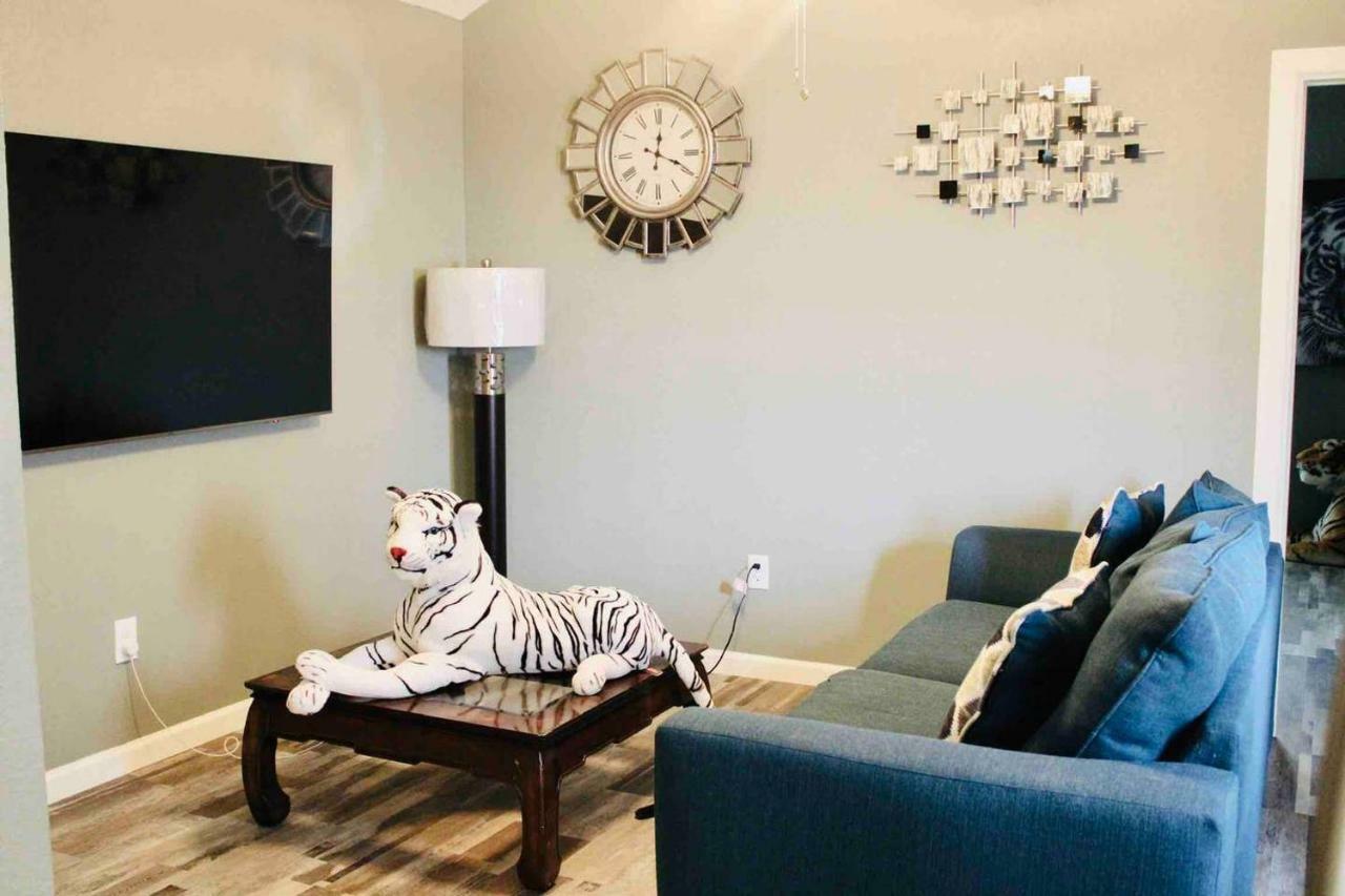 Big Cat Hideaway Holiday home *