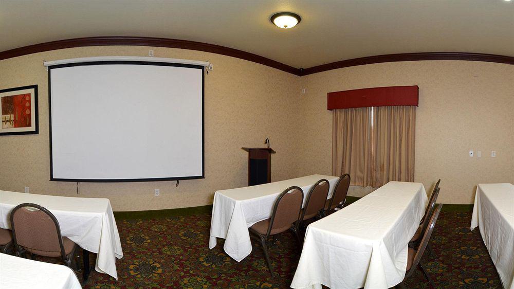Hotel Surestay By Western Near Seaworld 3*