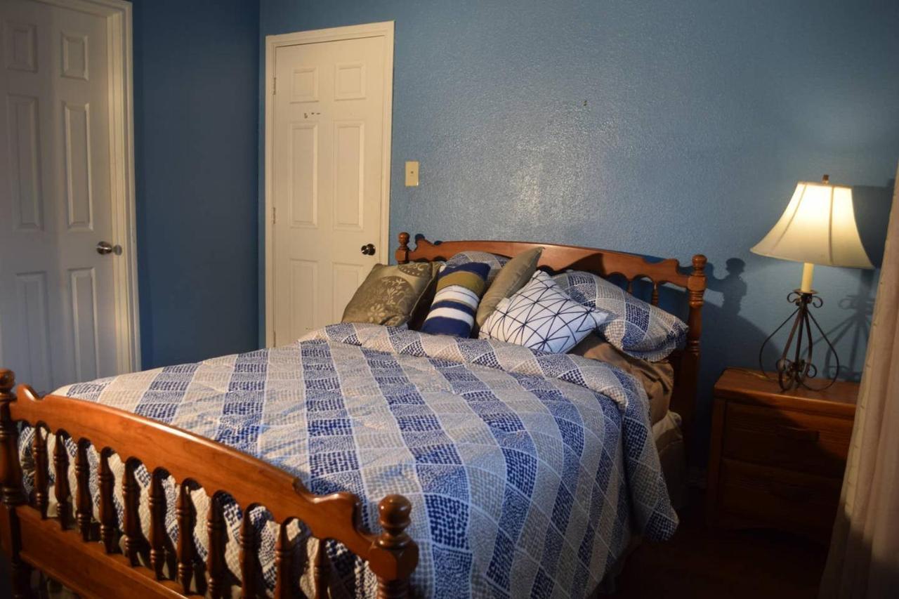 Your Ideal Getaway Home! Close To Utsa & Six Flags Holiday home
