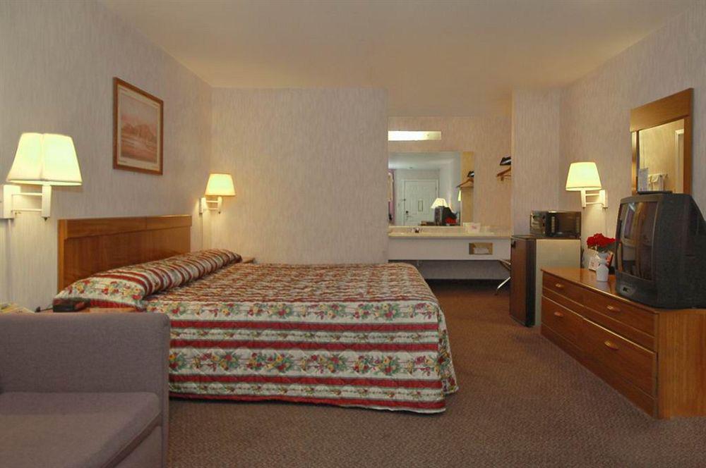 Hotel 6-san Antonio, Tx - South Ww White Rd