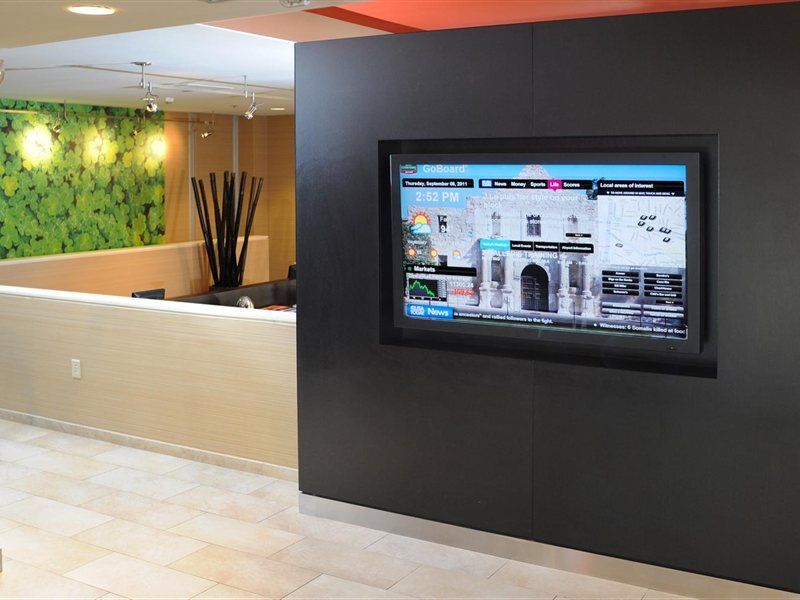 Courtyard By Marriott Downtown