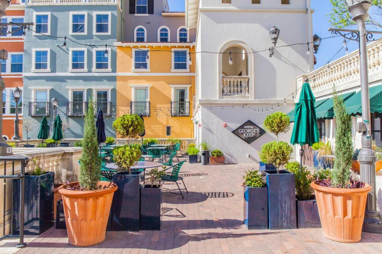 Newly Renovated 2-bedroom + Pool + Gym * San Antonio