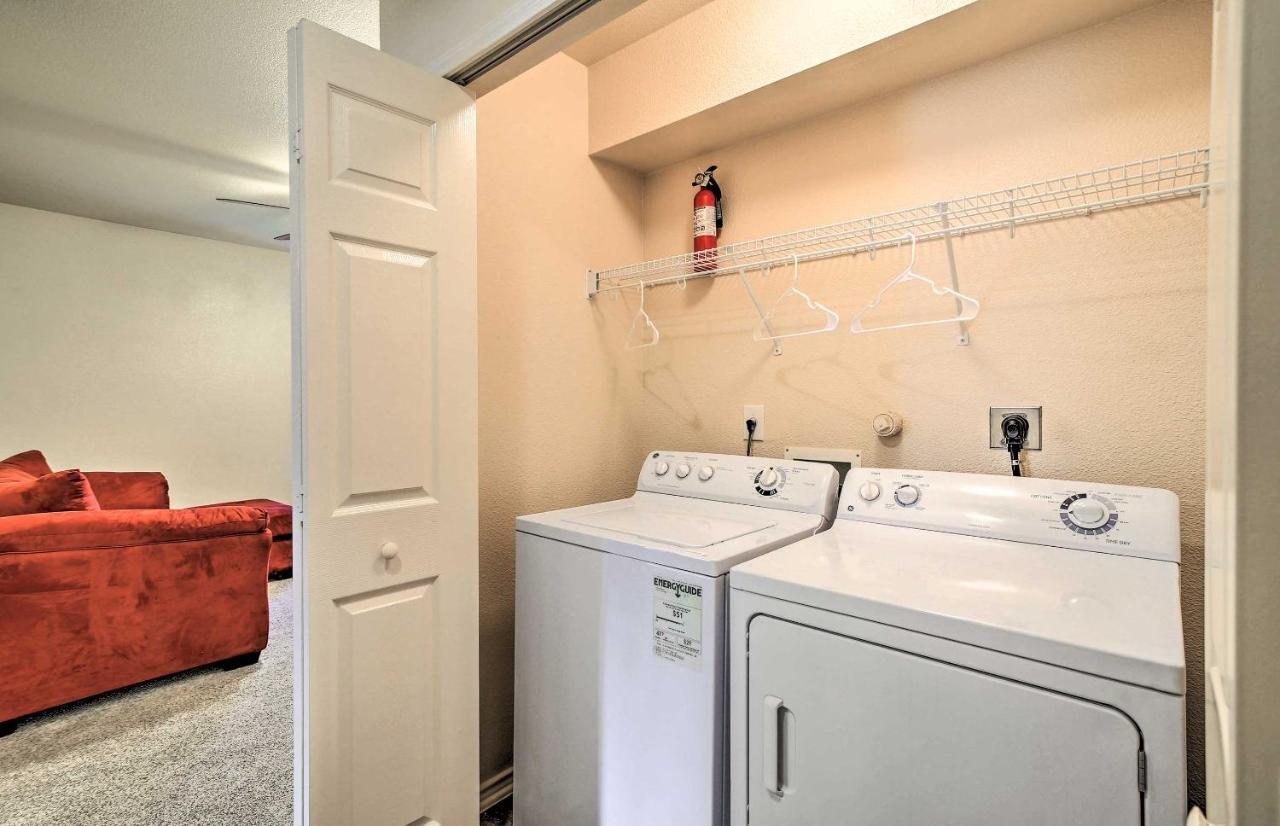 Abode With Yard Less Than 4 Mi To Lackland *