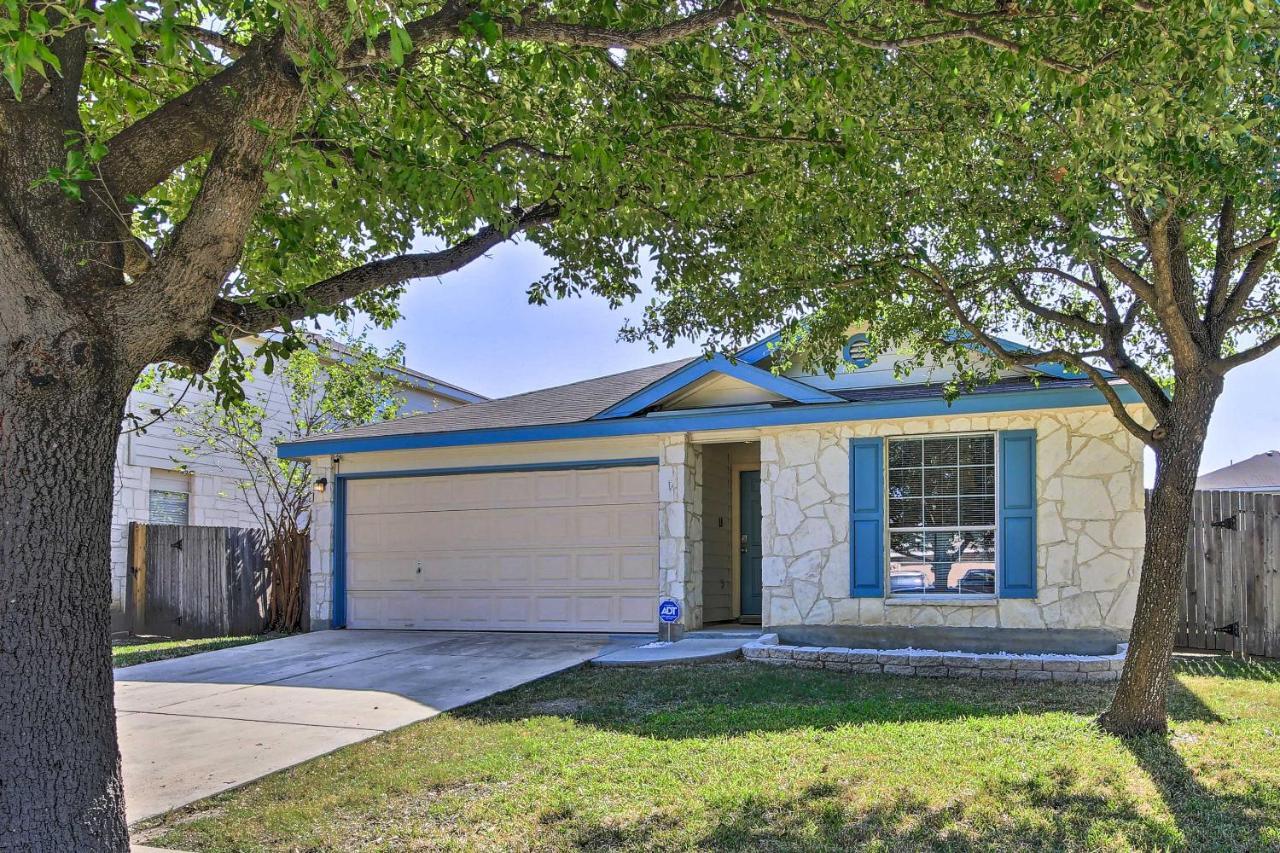 Holiday home Abode With Yard Less Than 4 Mi To Lackland *